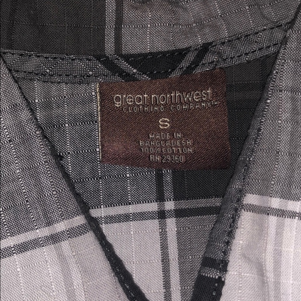 Men’s button up - Picture 3 of 4